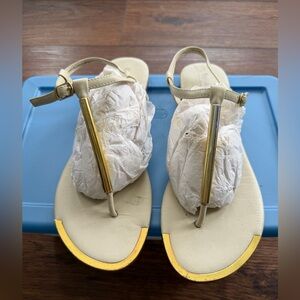 Mossimo Tan/Beige Sandals w/ Gold Metal Bar — Size 8